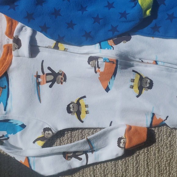 Set of 2 footies by Carter's and Pekkle - Picture 3 of 3